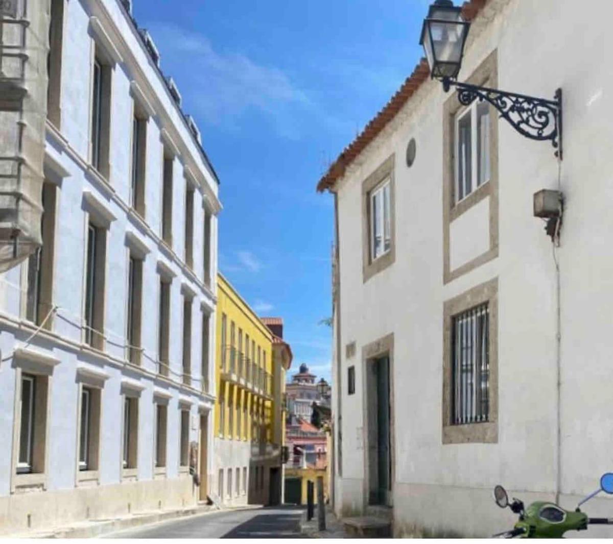 Quiet And Charming - With Yard, Center Lisboa