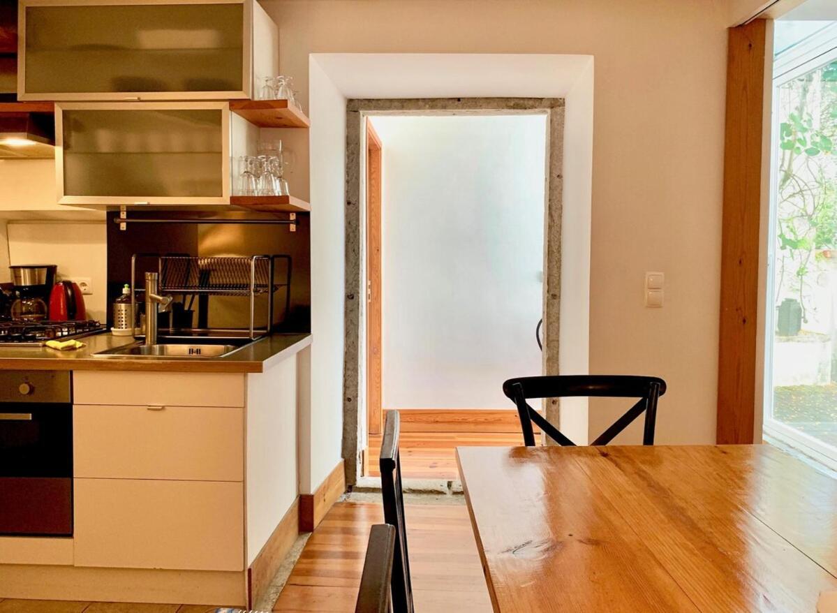 Quiet And Charming - With Yard, Center Lisbon